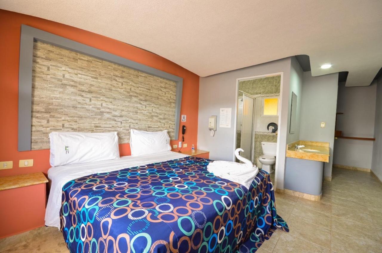 Motel Venecia Momoxpan Dış mekan fotoğraf