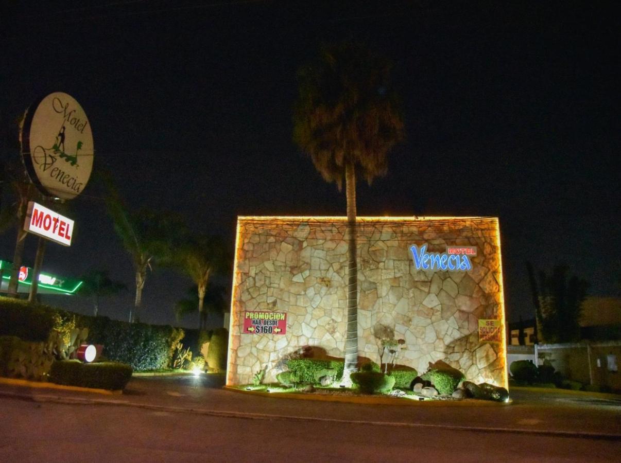 Motel Venecia Momoxpan Dış mekan fotoğraf